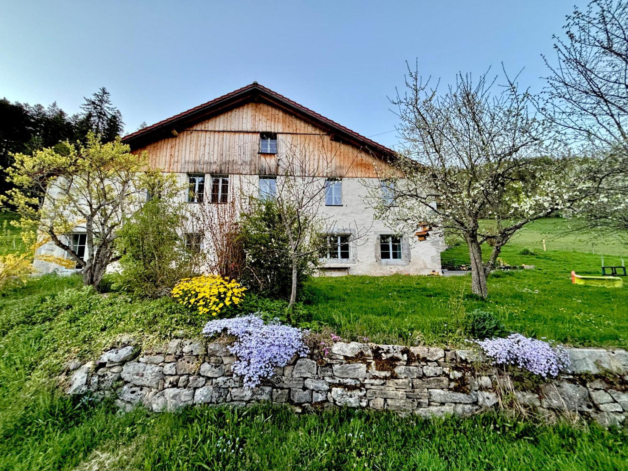 Relais De La Baume Apartment Le Locle Exterior photo